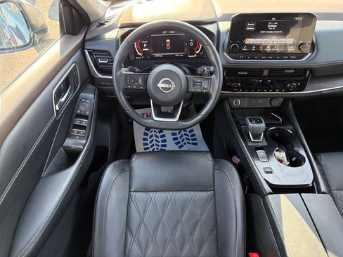 Used 2023 Nissan Rogue Platinum w/ Platinum Premium Package image 16