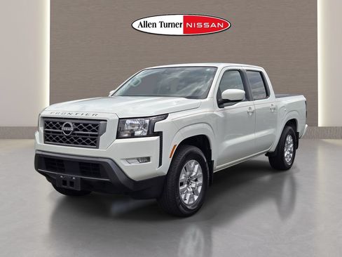 Used 2024 Nissan Frontier SV w/ SV Convenience Package RWD image 4