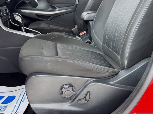 Used 2020 Ford EcoSport SE w/ SE Convenience Package image 24