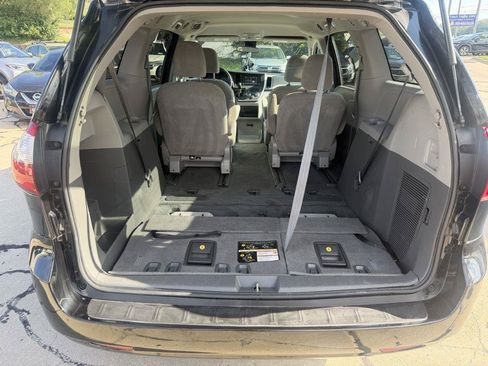 Used 2020 Toyota Sienna L FWD image 8