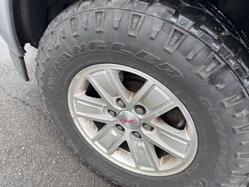 Used 2016 GMC Sierra 1500 SLE w/ SLE Value Package image 5