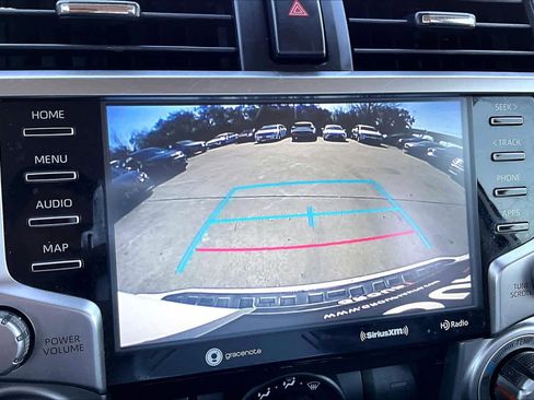 Used 2020 Toyota 4Runner SR5 Premium image 28