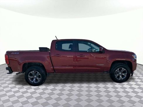 Used 2017 Chevrolet Colorado Z71 RWD image 2