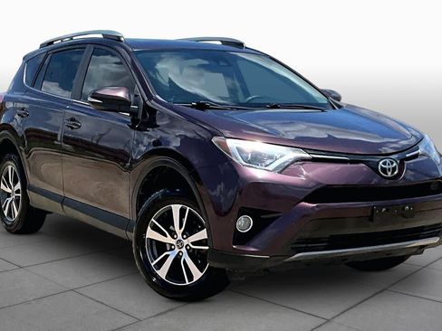 Used 2017 Toyota RAV4 XLE w/ Premium Special Value Package FWD image 3