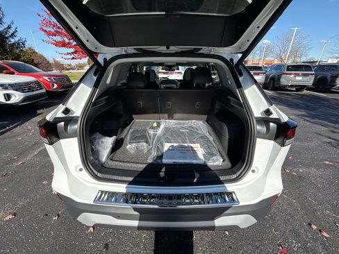 New 2026 Volkswagen Tiguan SE image 23