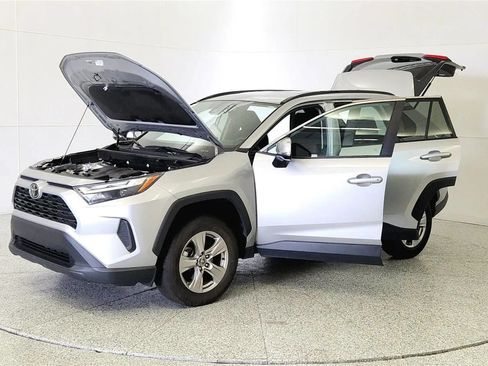 Used 2024 Toyota RAV4 XLE FWD image 10