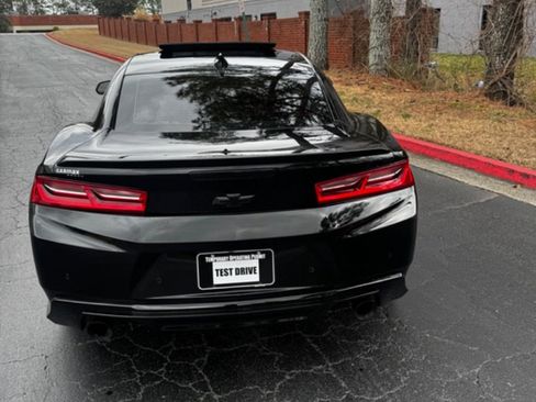 Used 2017 Chevrolet Camaro LT image 6