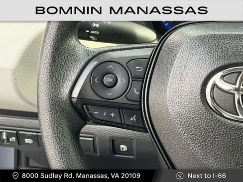 Used 2022 Toyota Corolla LE image 16