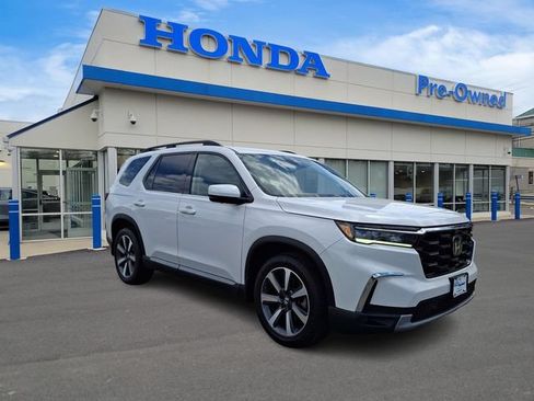 Used 2023 Honda Pilot Elite image 3