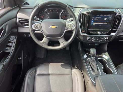 Used 2023 Chevrolet Traverse LT w/ LT Premium Package AWD/4WD image 11