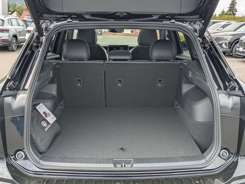 New 2026 Volkswagen Tiguan SE R-Line AWD/4WD image 29