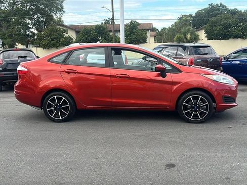 Used 2018 Ford Fiesta SE FWD image 8