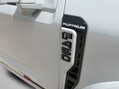 Used 2026 Ford F450 Platinum w/ FX4 Off-Road Package AWD/4WD image 10