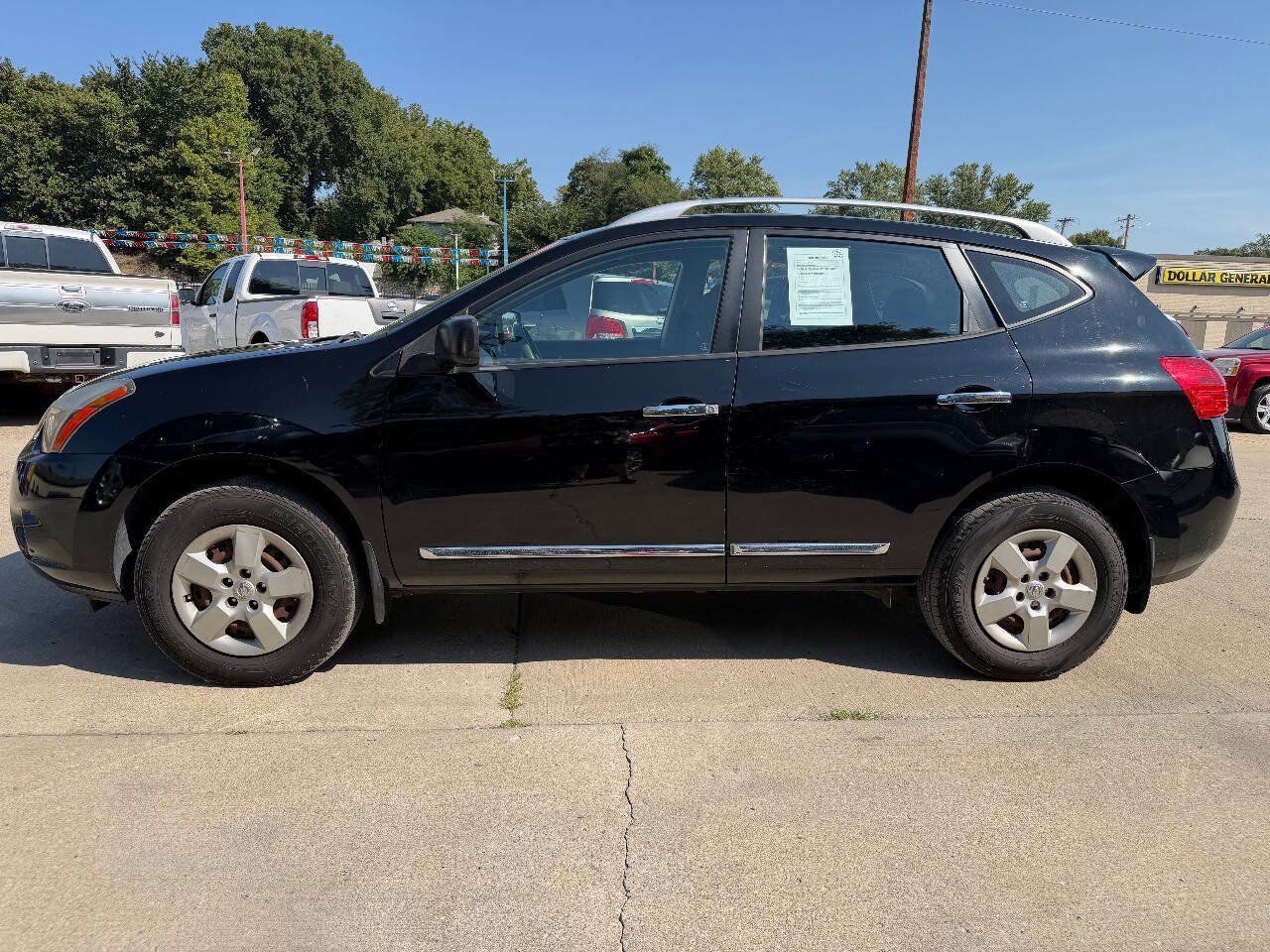 Used 2014 Nissan Rogue S w/ Convenience Package AWD/4WD image 4