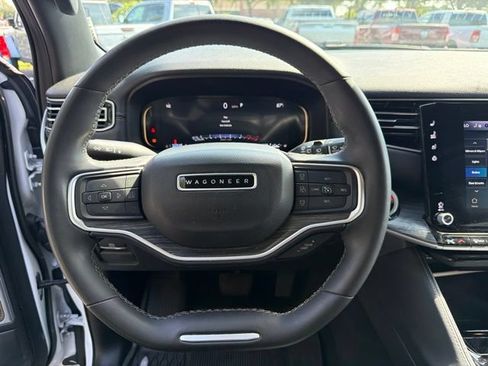 Used 2024 Jeep Wagoneer Series II w/ Flexible Seating Group RWD image 22