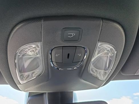 Used 2026 Jeep Compass Limited AWD/4WD image 24