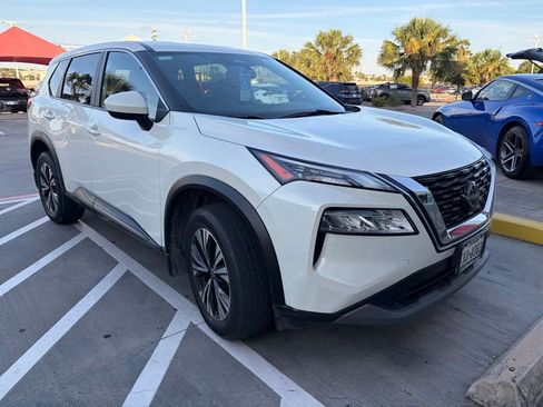 Used 2023 Nissan Rogue SV FWD image 1