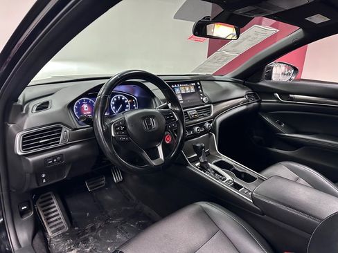 Used 2018 Honda Accord Sport image 14