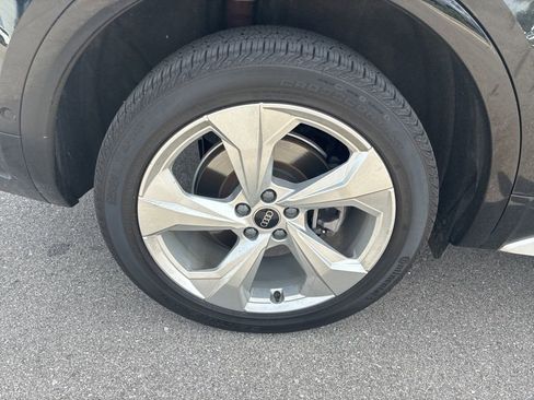 Used 2024 Audi Q5 2.0T Prestige image 28