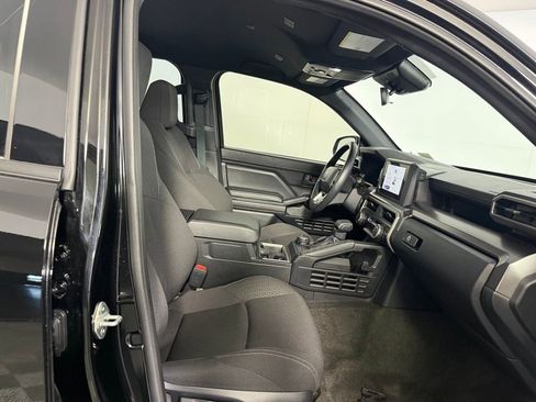 Used 2025 Toyota 4Runner SR5 image 28