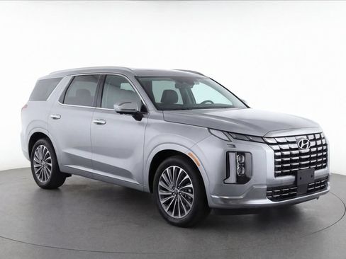 Used 2025 Hyundai Palisade Calligraphy AWD/4WD image 2