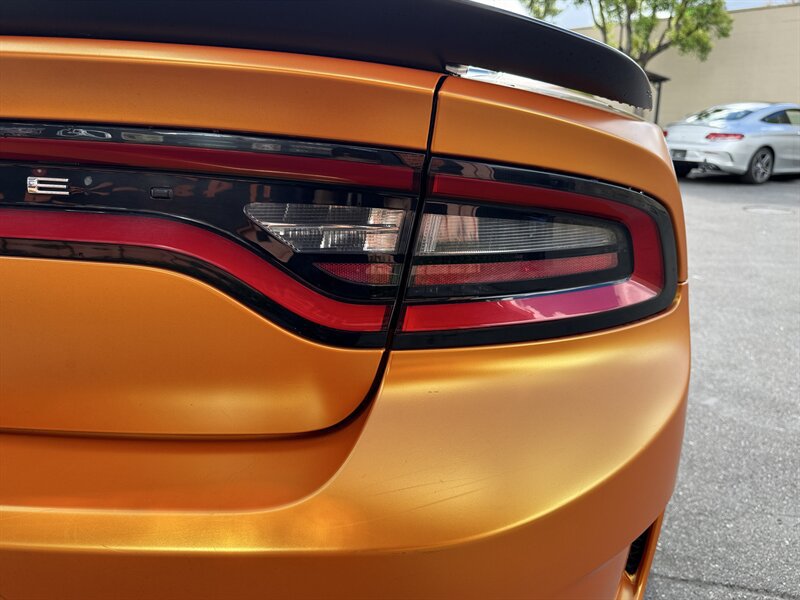 Used 2018 Dodge Charger R/T Scat Pack w/ Dynamics Package RWD image 16