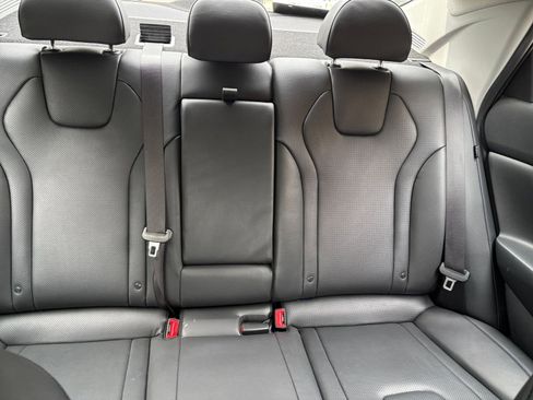 Used 2025 Hyundai Elantra Limited image 33