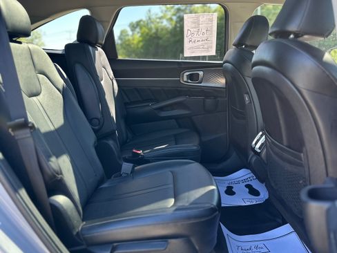 Used 2022 Kia Sorento SX AWD/4WD image 23