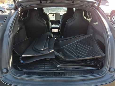 Used 2022 Tesla Model X Plaid image 43