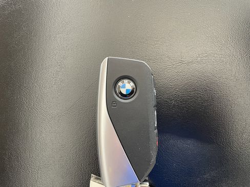 Used 2025 BMW X5 xDrive40i w/ M Sport Package image 23