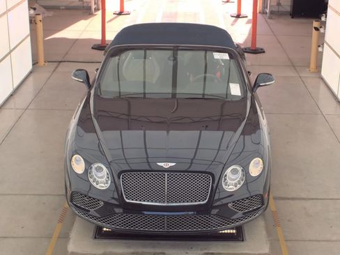 Used 2017 Bentley Continental GT image 8