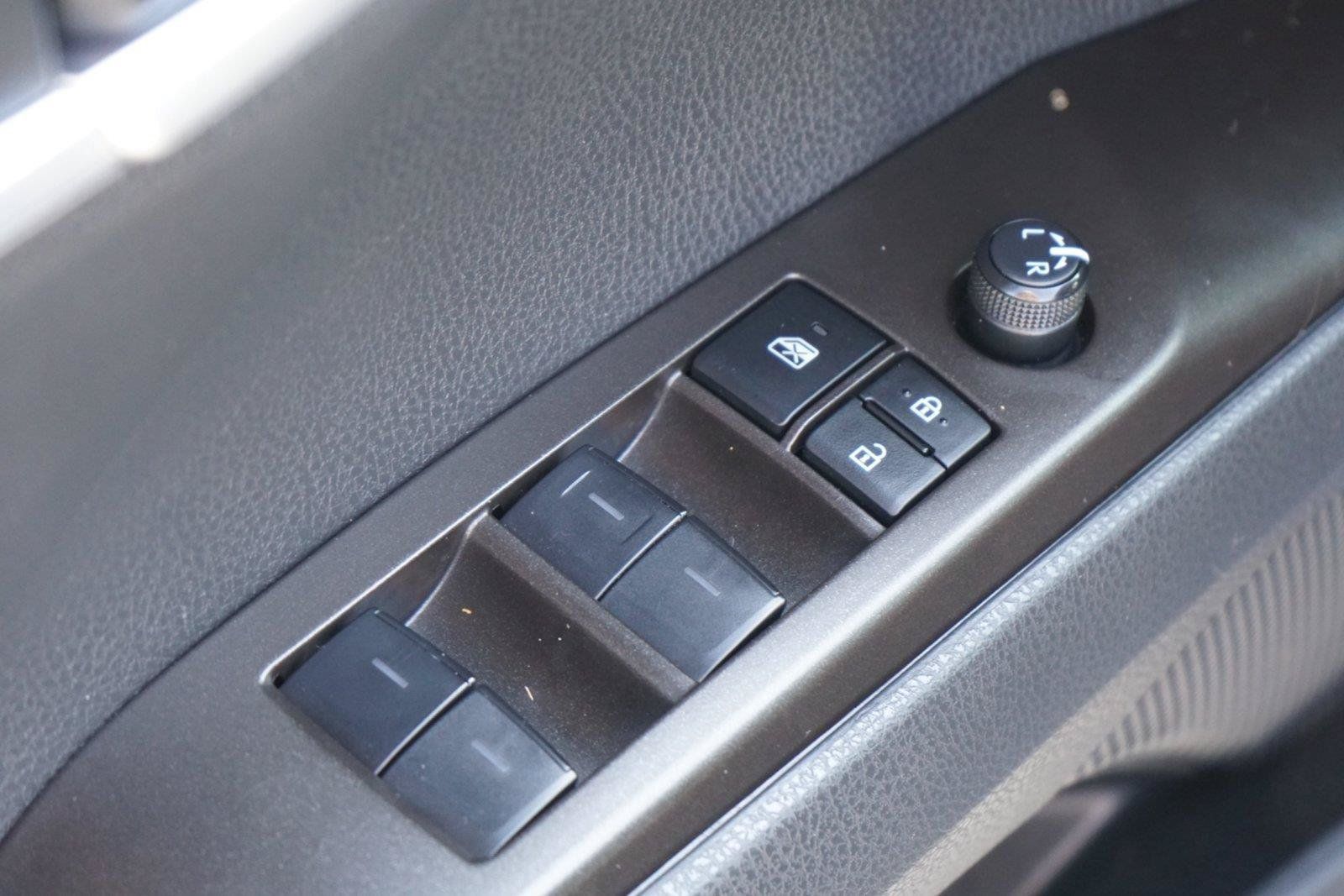 Used 2024 Toyota Camry SE FWD image 20