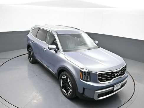 Certified 2023 Kia Telluride S image 36