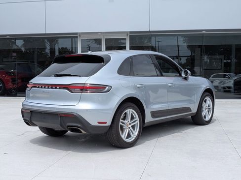 Certified 2024 Porsche Macan AWD/4WD image 9