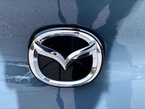Used 2023 MAZDA MAZDA3 s FWD image 10