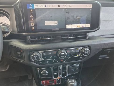 Certified 2025 Jeep Wrangler Unlimited Sport AWD/4WD image 23