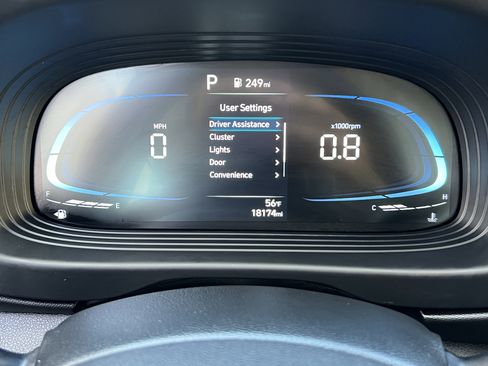 Used 2025 Hyundai Venue SEL image 27