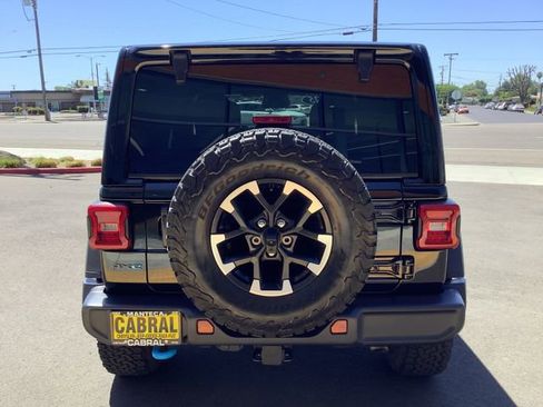 Used 2025 Jeep Wrangler Unlimited Rubicon 4xe w/ Convenience Group AWD/4WD image 30