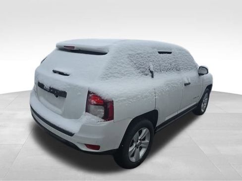 Used 2016 Jeep Compass Sport image 4