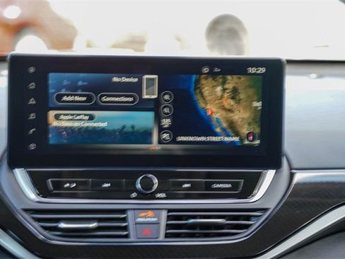 Used 2023 Nissan Altima 2.5 SR w/ SR Premium Package image 15