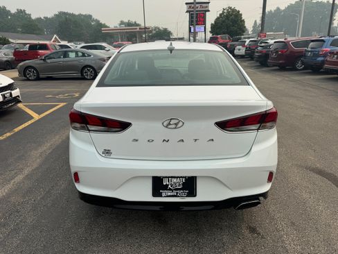 Used 2018 Hyundai Sonata SE FWD image 4