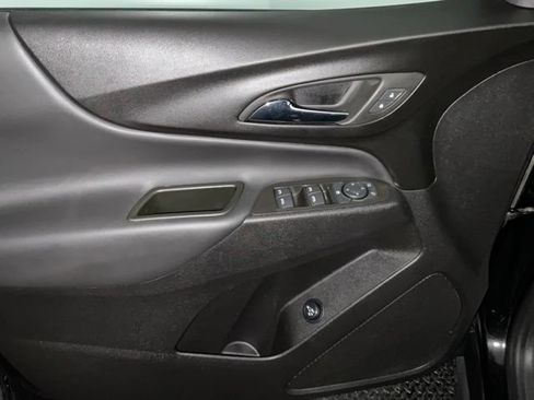 Certified 2024 Chevrolet Equinox LT FWD image 11