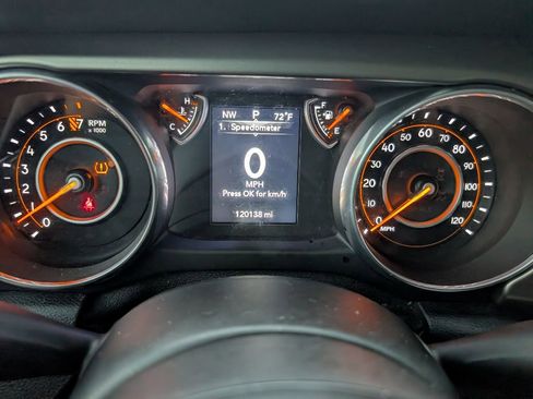 Used 2018 Jeep Wrangler Unlimited Sport image 13