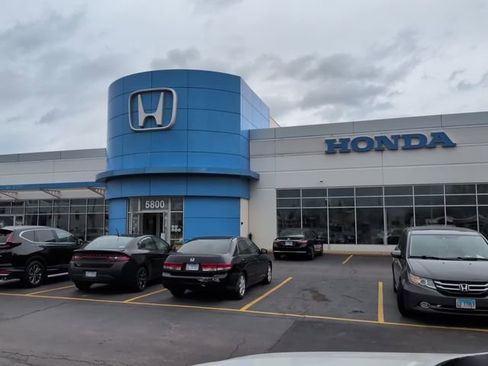 Used 2025 Jeep Compass Trailhawk image 17