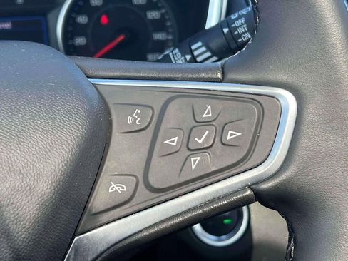 Used 2023 Chevrolet Equinox LT image 25