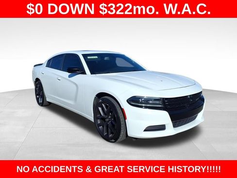 Used 2017 Dodge Charger SE w/ Power Sunroof Group image 2