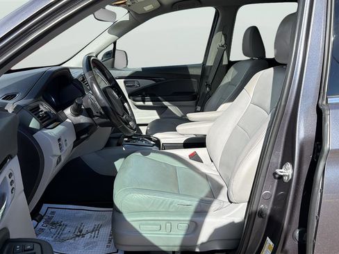 Used 2019 Honda Pilot Touring image 11