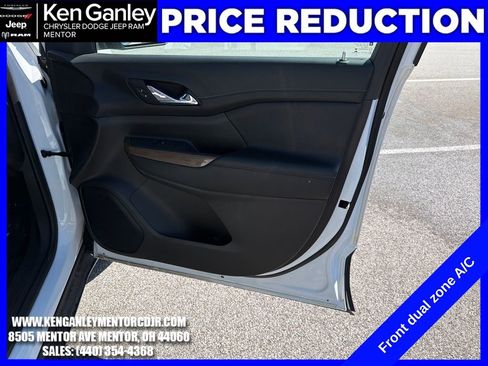 Used 2021 GMC Acadia SLE AWD/4WD image 25