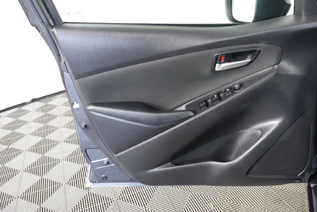 Used 2019 Toyota Yaris L FWD image 13