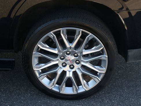 Used 2026 GMC Yukon Denali w/ Sun & Power Step Package AWD/4WD image 39